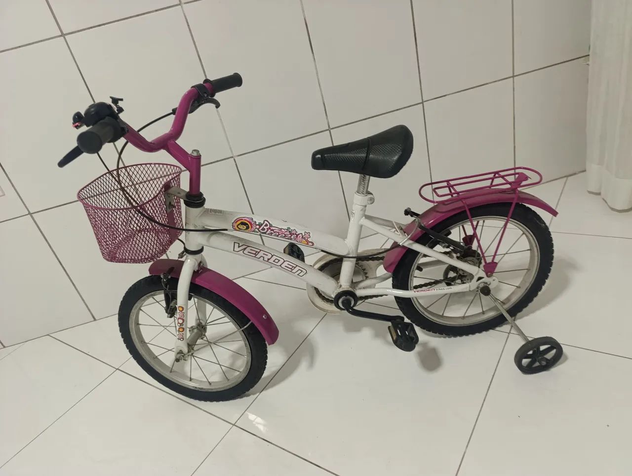 Bicicleta infantil aro 16 menina, impecável!!!  - Foto 3