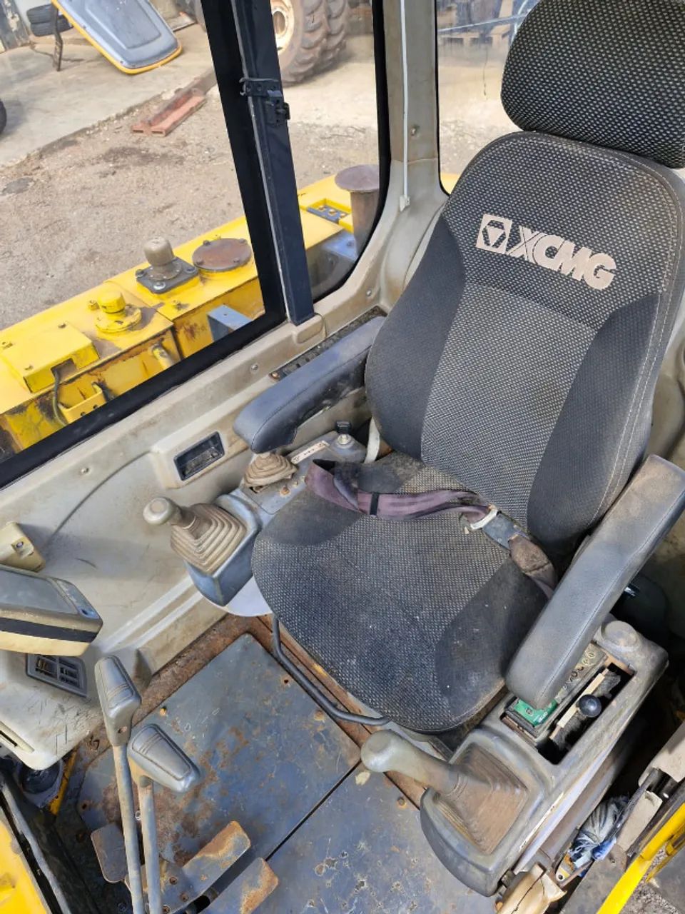 Mini Escavadeira XCMG XE60 ano 2018 com 7200 horas - Foto 3
