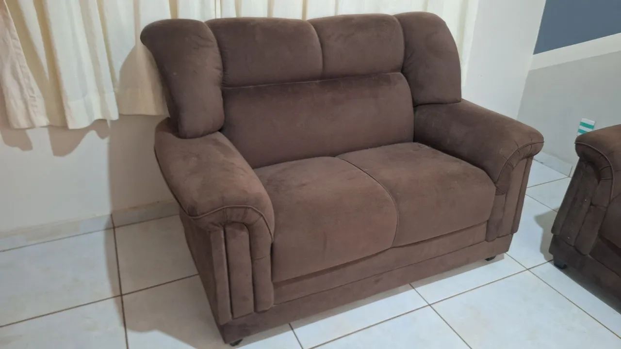Jogo sofá fixo 3 e 2 lugares: Suede Marrom - confortável e conservado - Foto 3