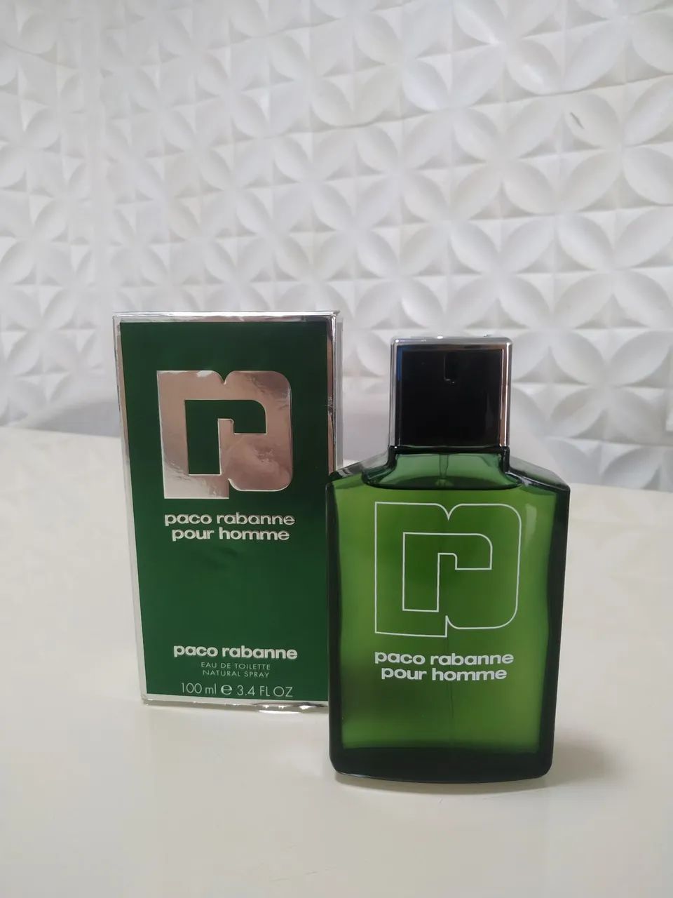Perfume pour home
