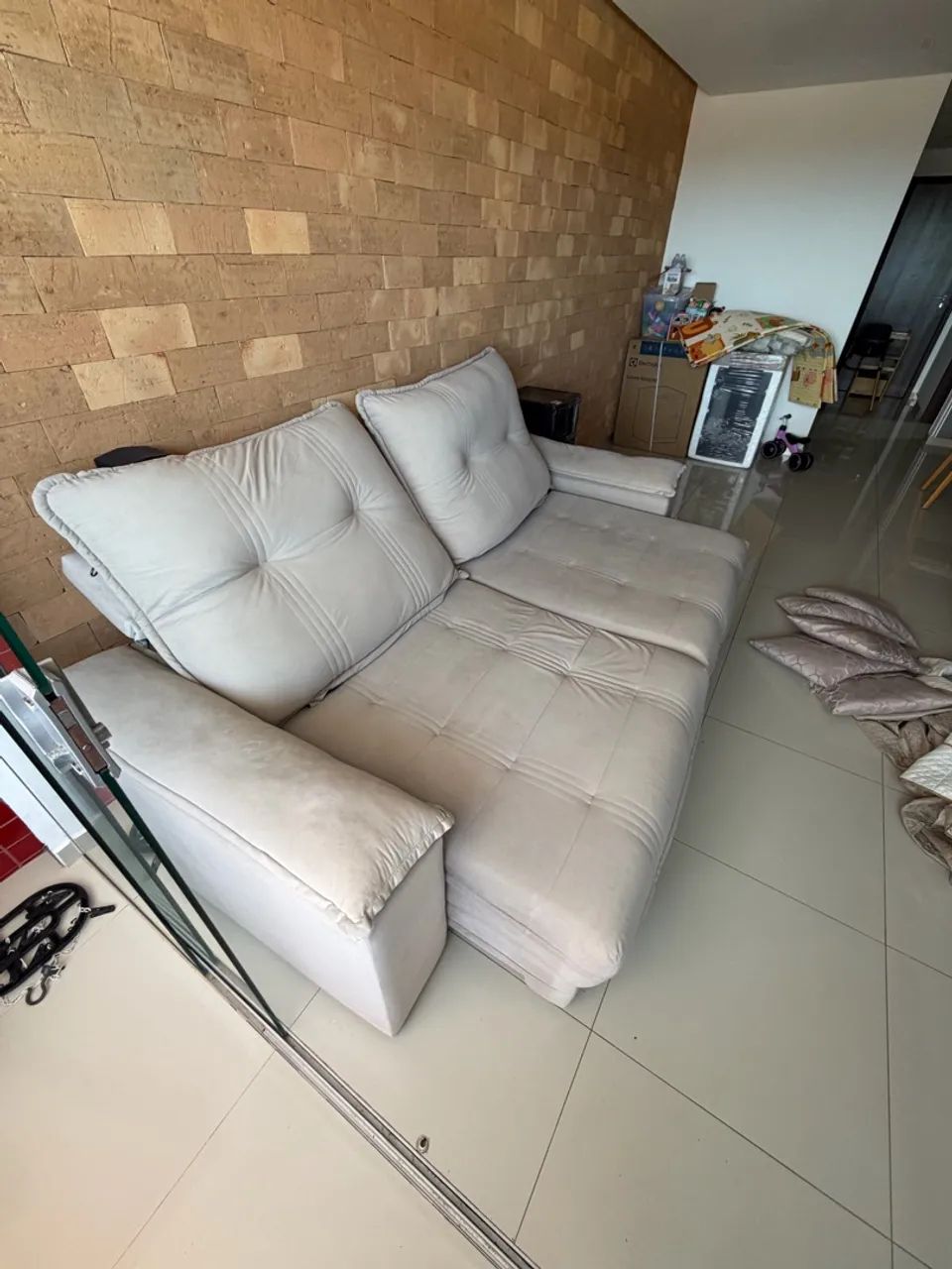 sofá retrátil e reclinável 2,4 metros Cinza Claro  - Foto 2