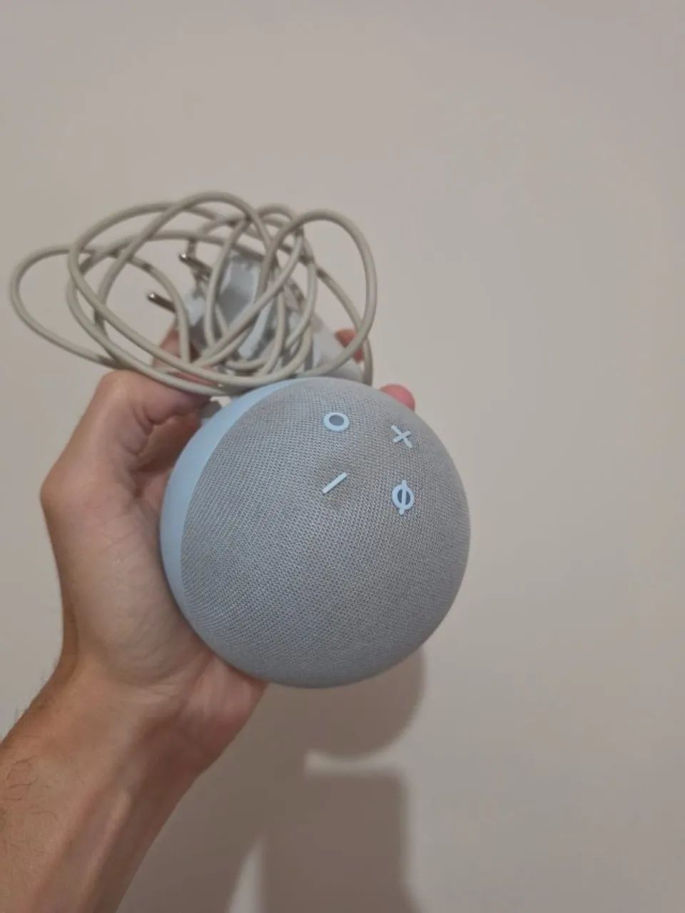 Echo Dot 5 geração com relogio