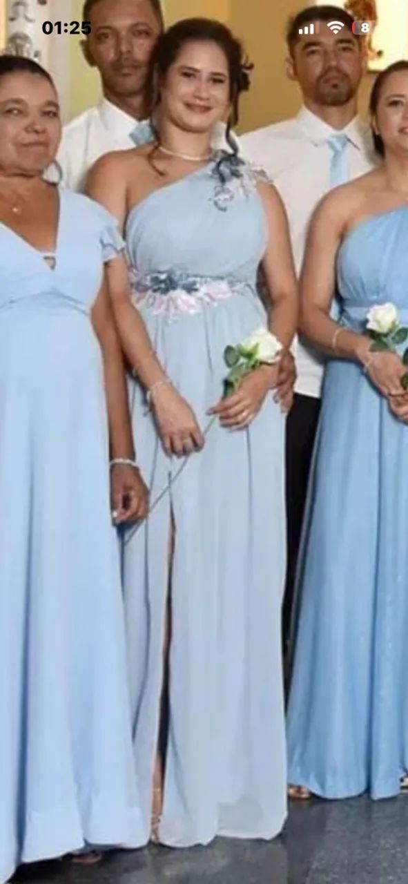 Vestido de madrinha azul bebê 