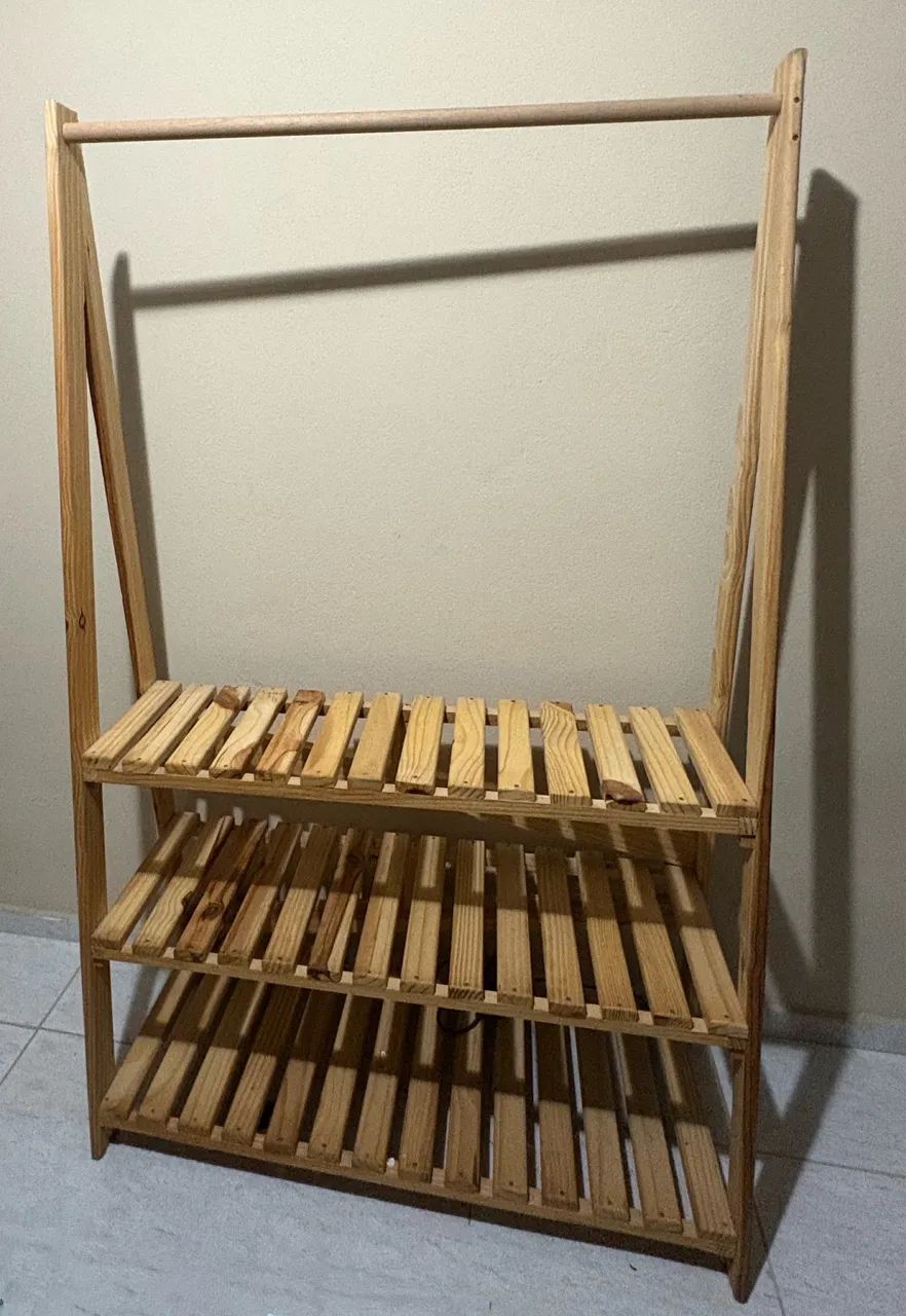 Arara de roupas com prateleiras - Foto 3