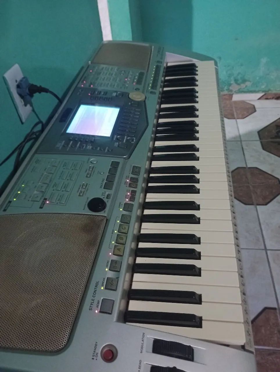 TECLADO YAMAHA PSR 2100 - Instrumentos musicais - Novo Aleixo