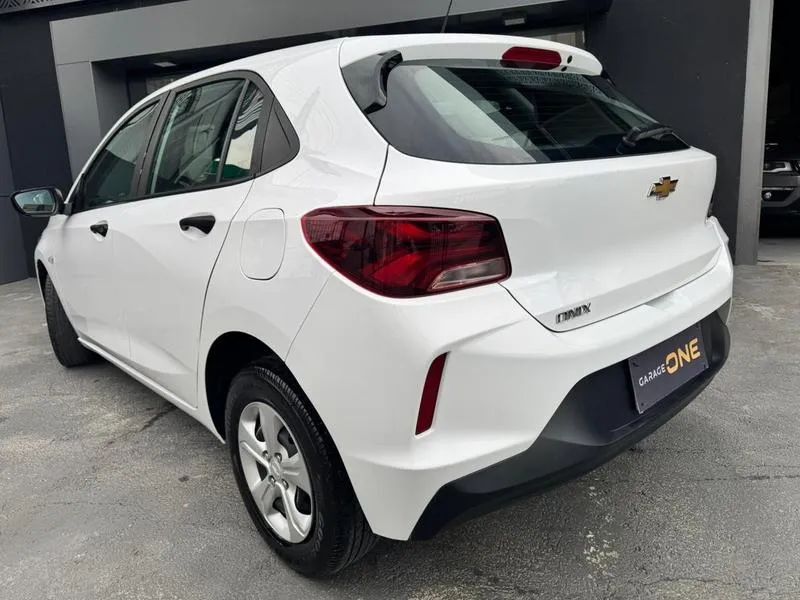 Chevrolet Onix Hatch LT 1.0 8V Flex Mec. 4P 2024 - Foto 3