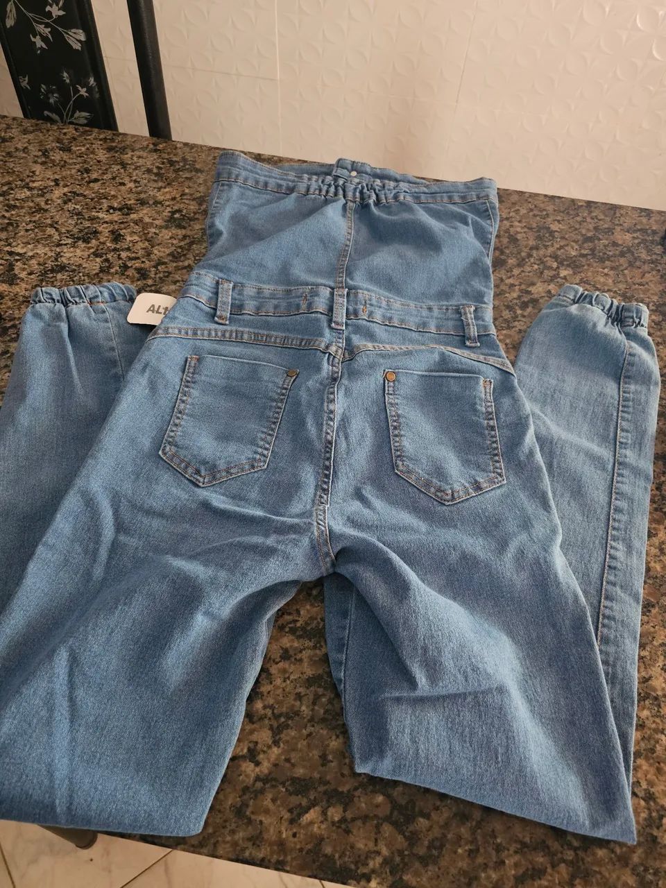 Macacão Jeans c/ lycra tomara que caia  - Foto 2