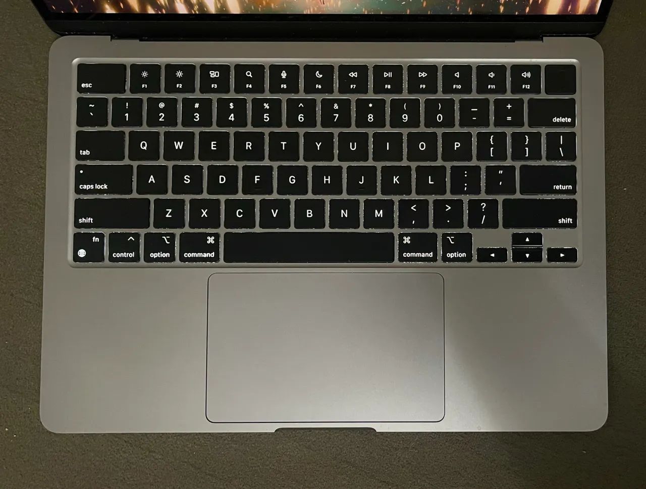 MacBook Air M2 16GB/256GB - Space Gray - Foto 2