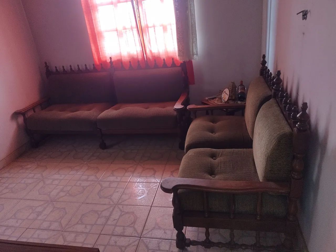 Sofá maciço estilo Fazenda veludo 