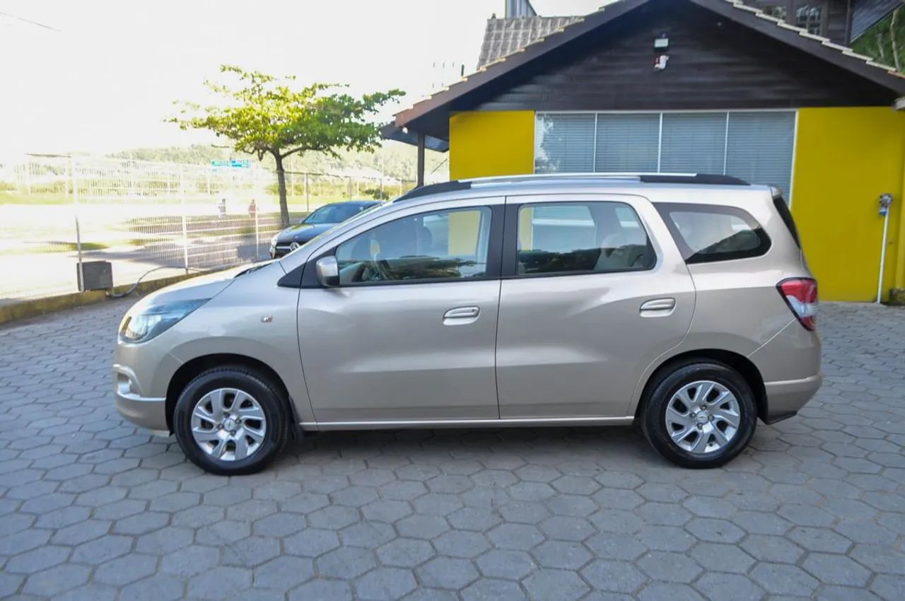 Chevrolet Spin LTZ 1.8 8V Econo.flex 5P Aut. 2014 - Foto 4