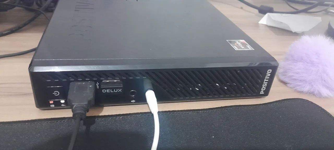 Vendo mini pc top ryzen 3 3200 pro com tela LG de 25 polegadas 