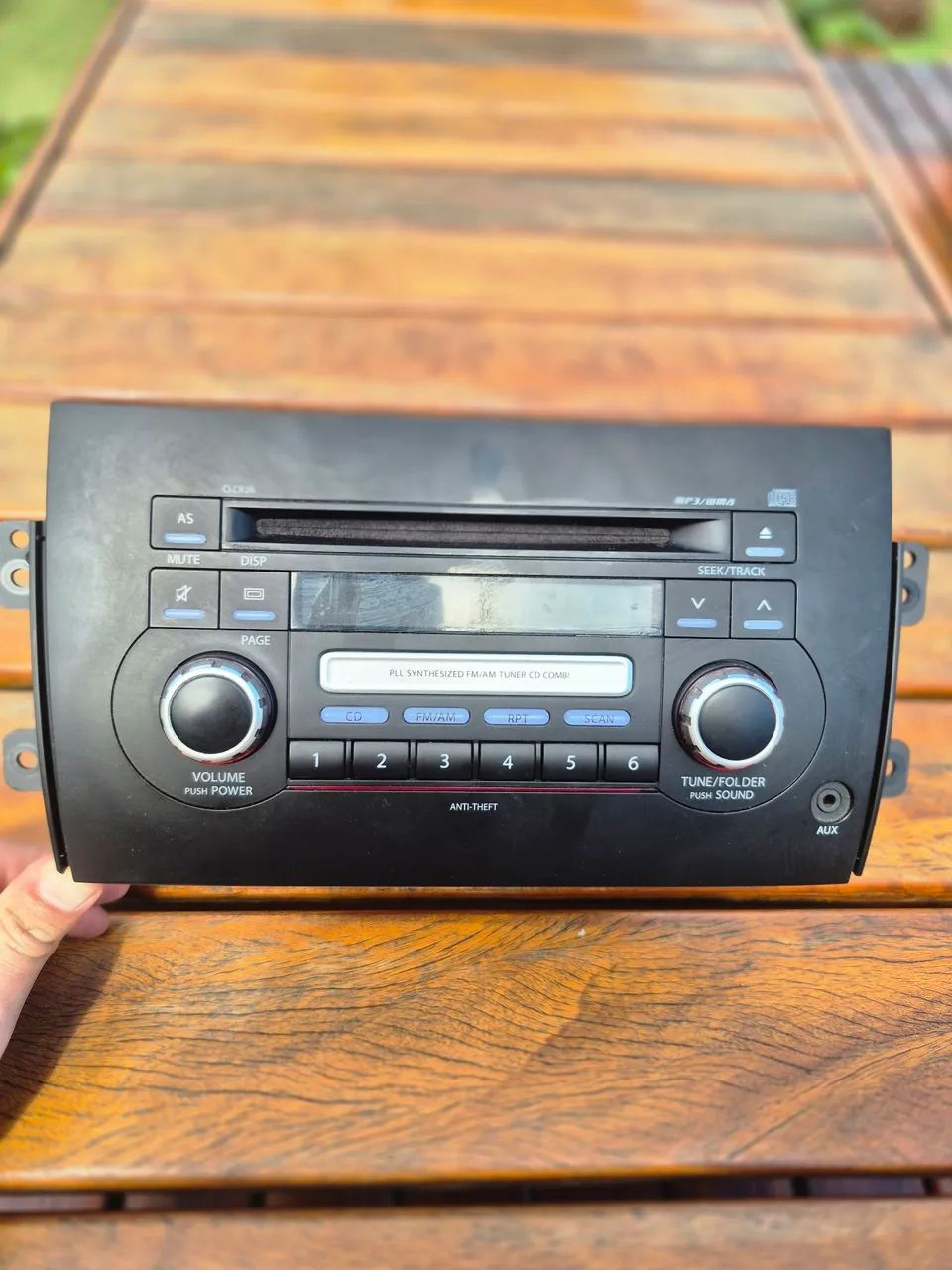 Rádio Original Suzuki SX4 / Grand Vitara - Clarion CLCR26