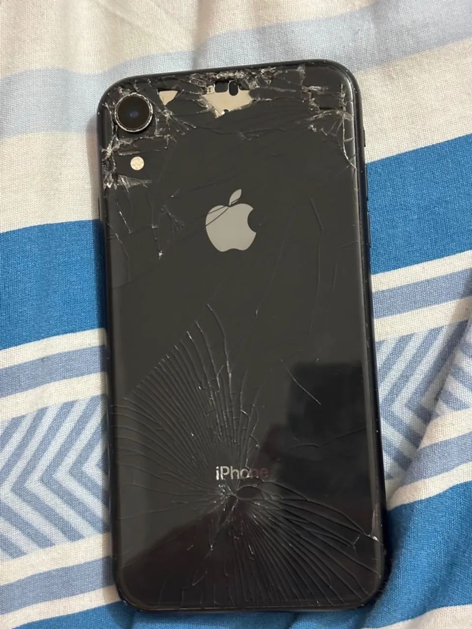 iPhone XR 64 GB  - Foto 2