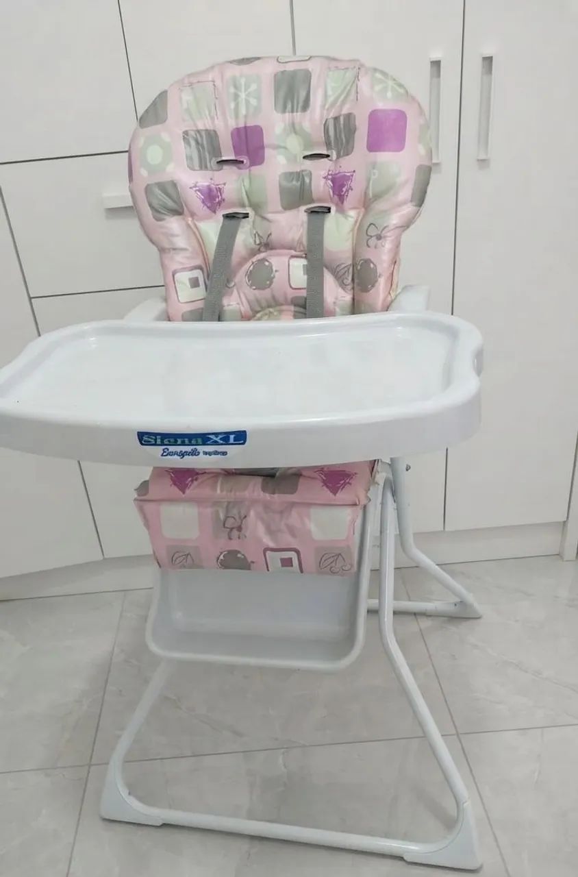 Cadeirinha de alimentação 