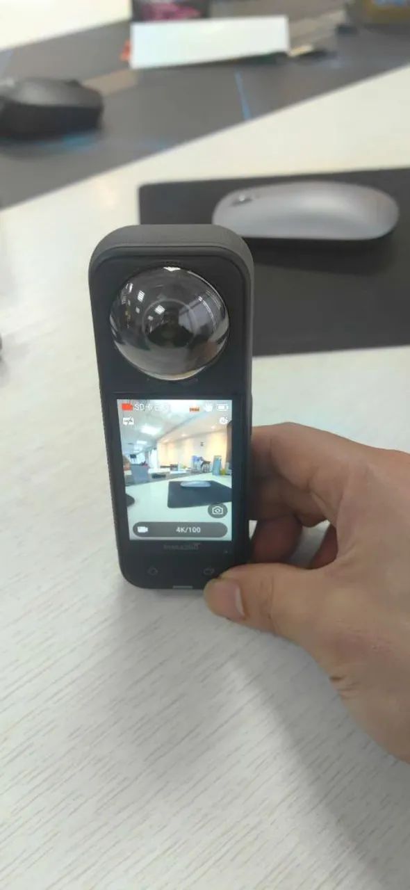 Câmera de ação INST 360