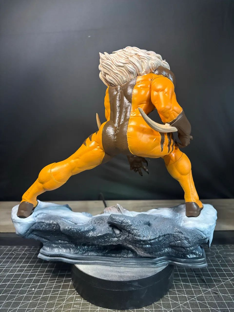Dente de Sabre Marvel 26cm em Resina - Estátua Decorativa - Foto 3