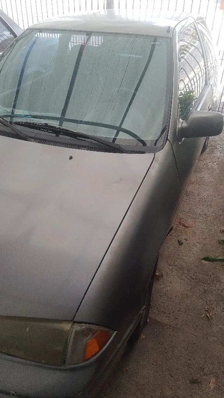 Suzuki Swift Hatch 1.0 prata 92 - Foto 2