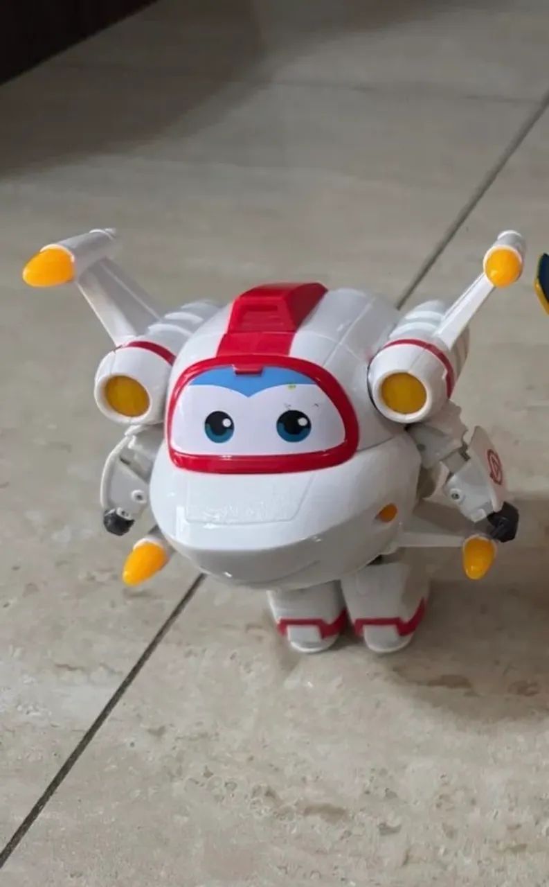 Brinquedo que transforma em robô Super wings  - Foto 5