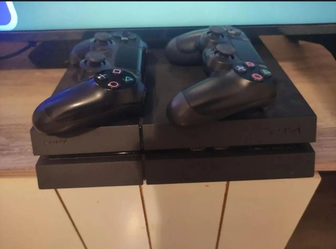 Vendo ps4 desbloqueado 