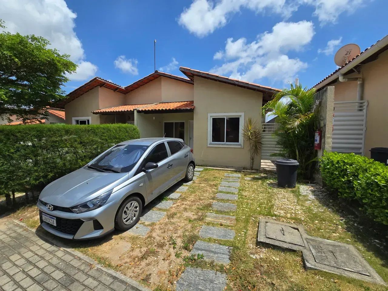 Alugo Casa em condominio no Eusébio/Ce