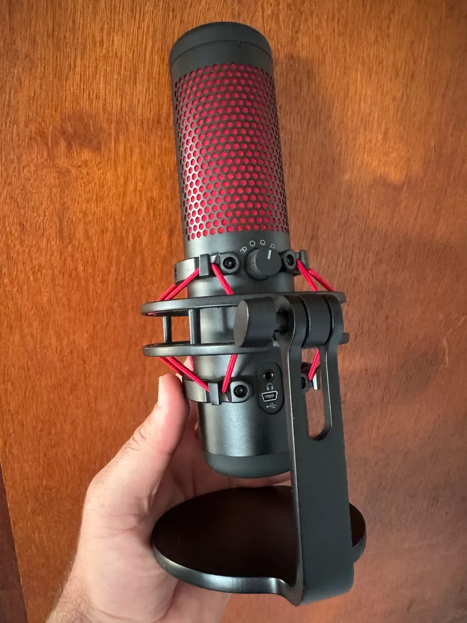 Microfone condensador USB para jogos HyperX QuadCast Red