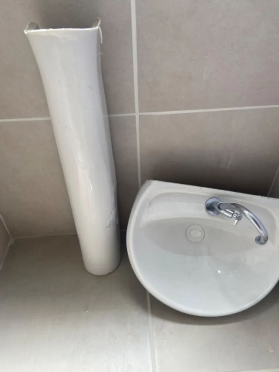 Pia de banheiro - nunca utilizada 64962677498499121