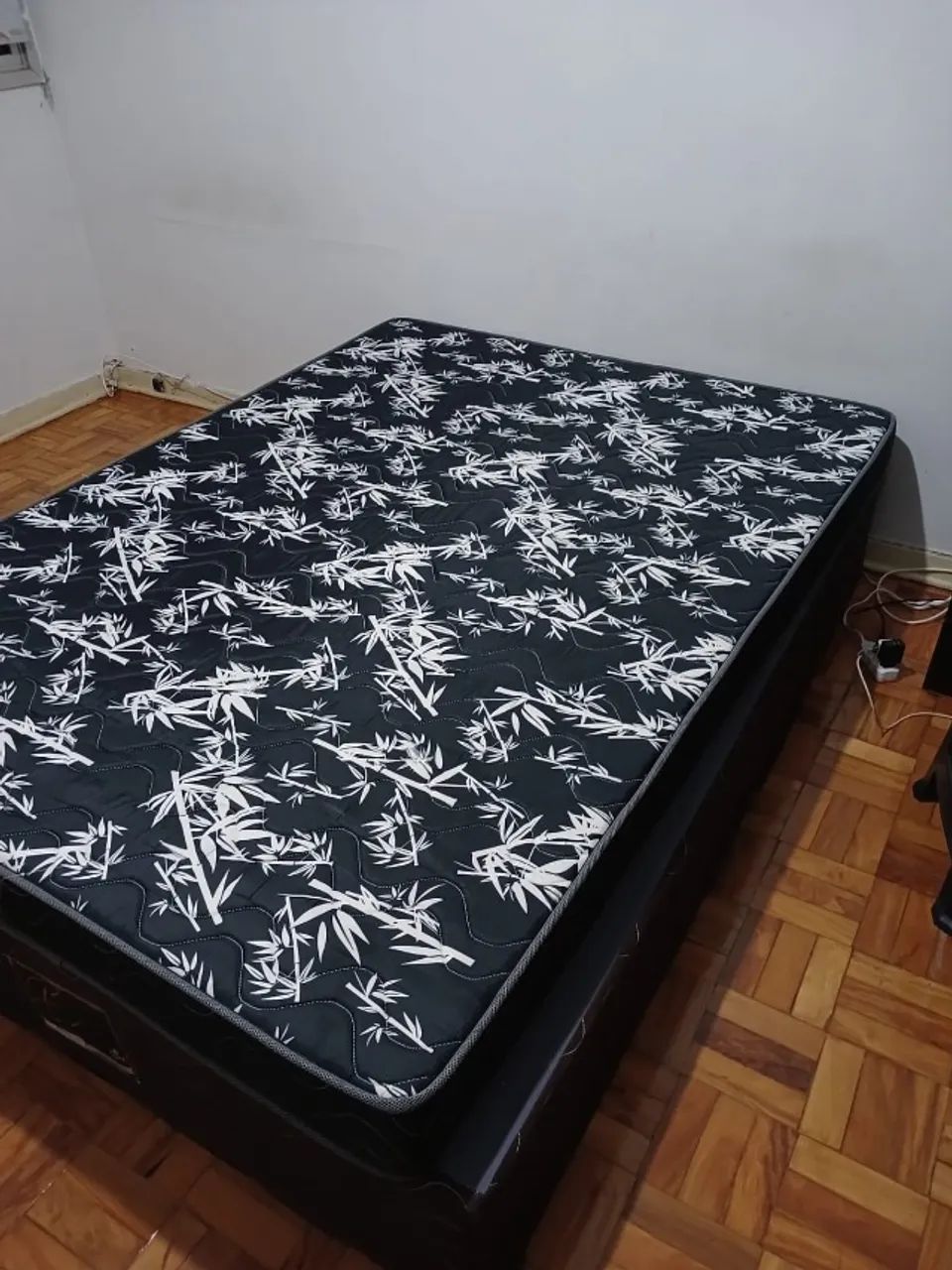 Colchão e base da cama