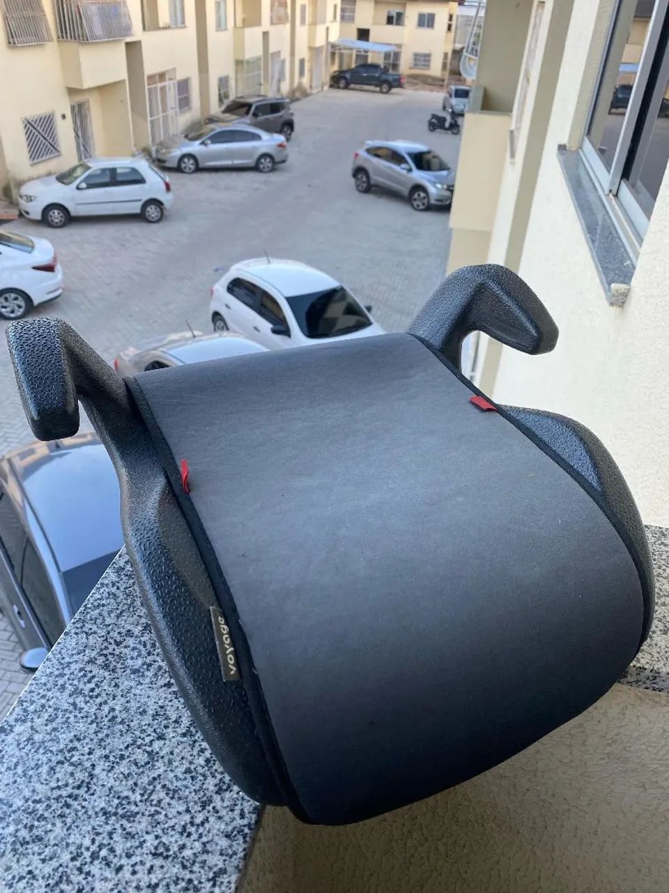 Assento Booster Infantil para Carro - Bem Conservado