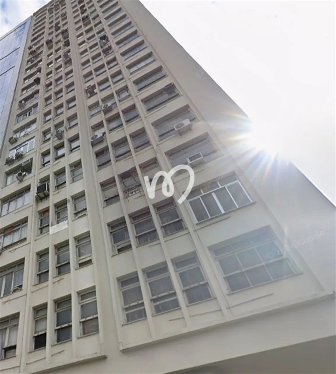 STUDIO MOBILIADO ENFRENTE A URUGUAINA NO CENTRO DO RIO