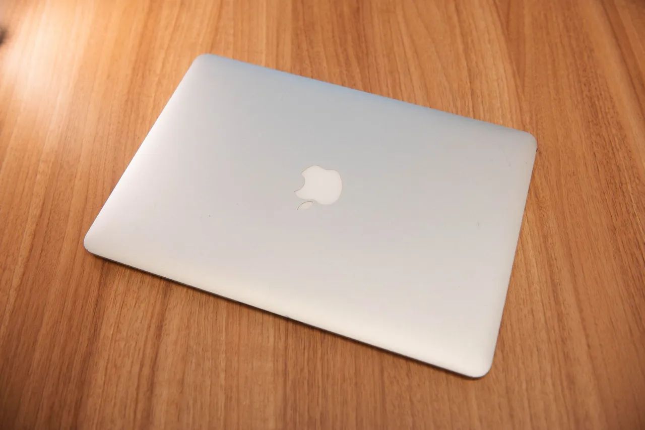 MacBook Air 2017 i5 - Foto 3