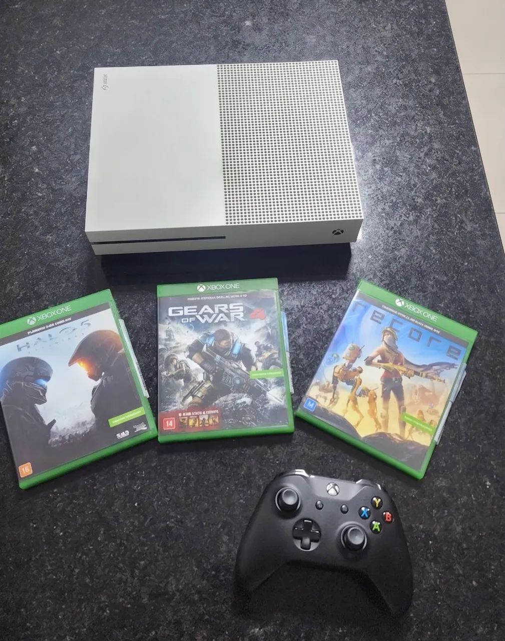 X-BOX ONE + 3 jogos 