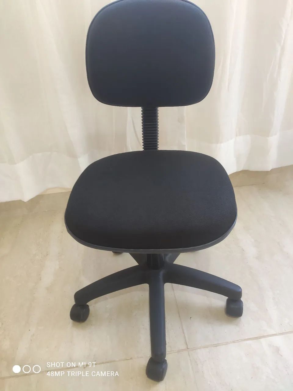 Cadeira giratória escritório, nova