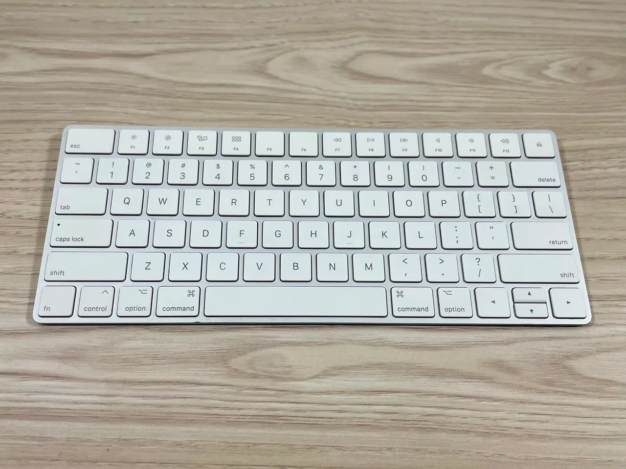 Magic Keyboard Teclado Apple  - Seminovo 