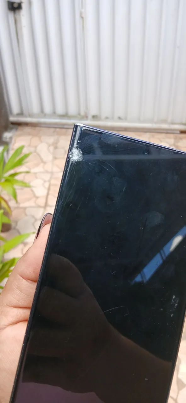 S23 Ultra 5g 256g - (TELA QUEBRADA) Todo o resto perfeito - Foto 4