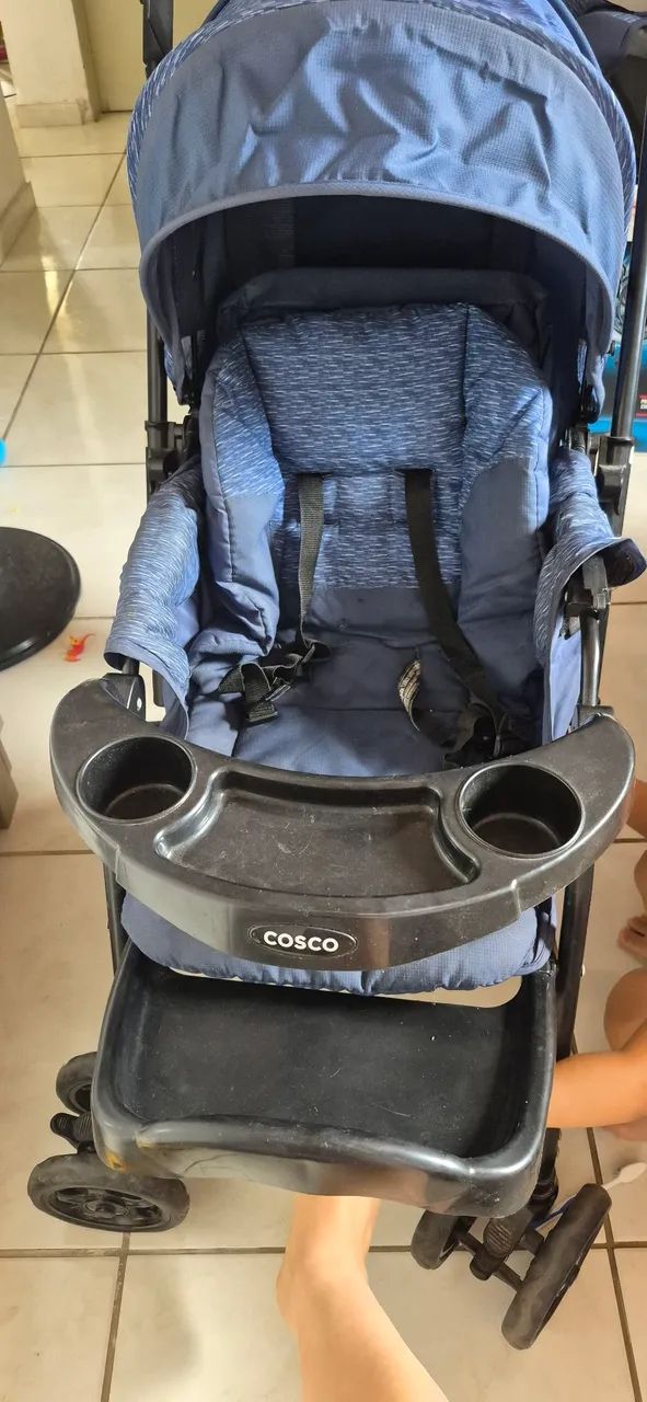 Carrinho com bebê conforto cosco - Foto 2