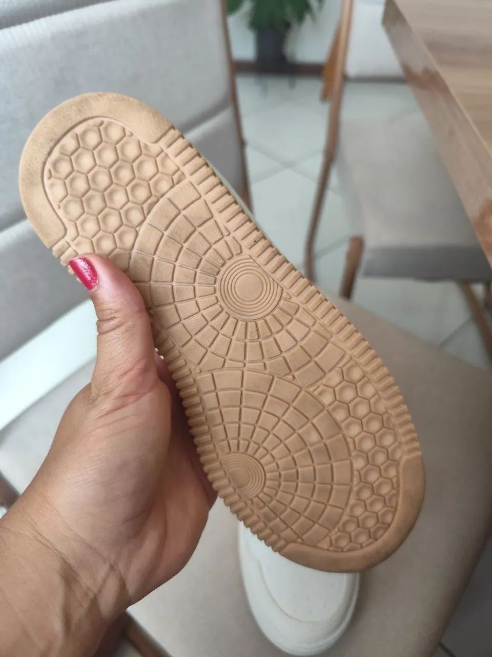 Tênis Branco feminino Constance - Foto 4