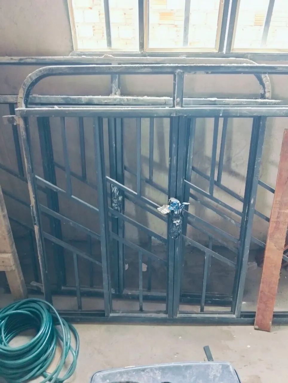 Vendo 2 janelas de Metalon - Foto 2