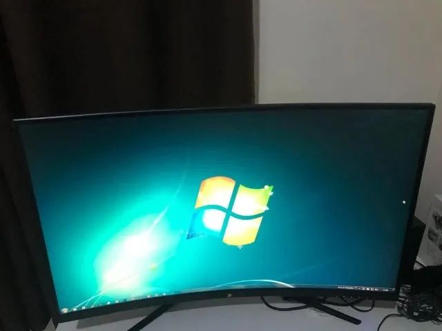 Monitor gaming KBM
