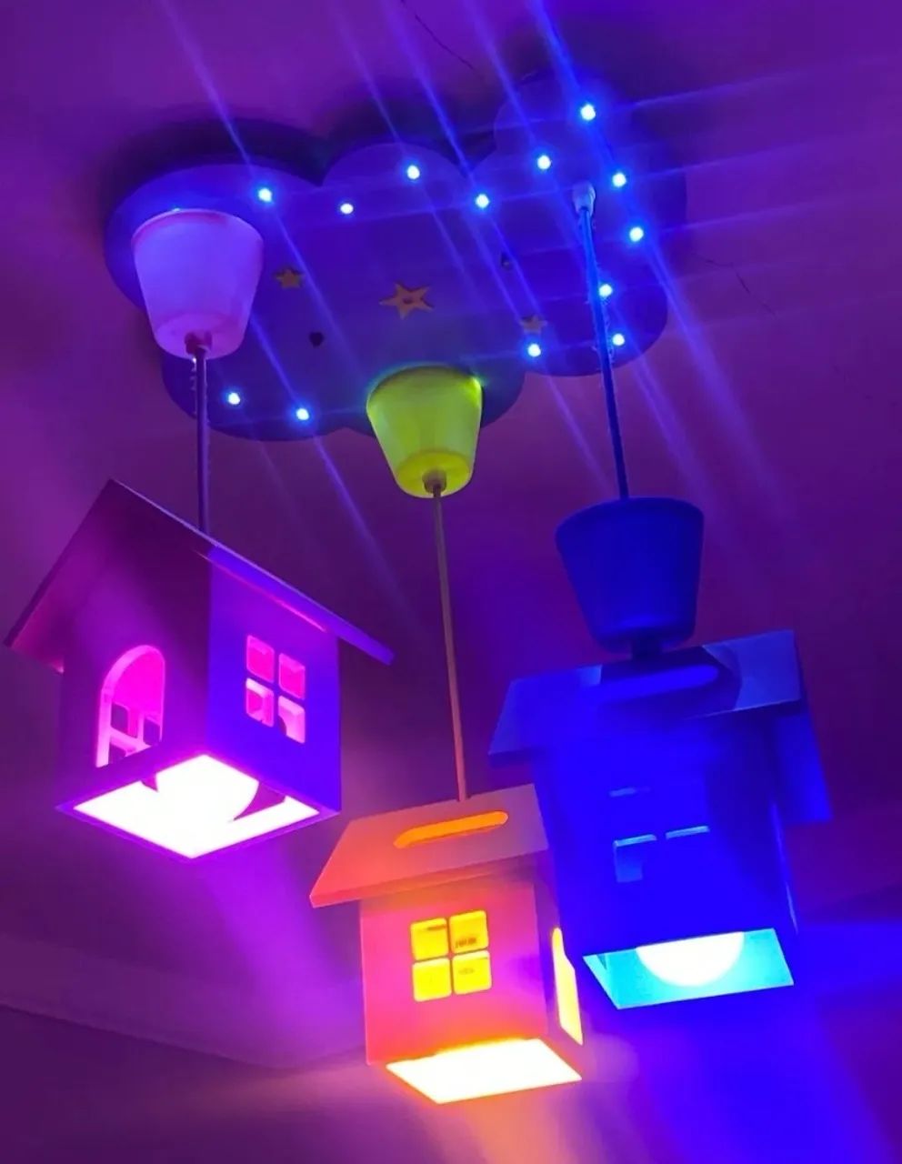lustre infantil de 3 cores em perfeito estado - Foto 3