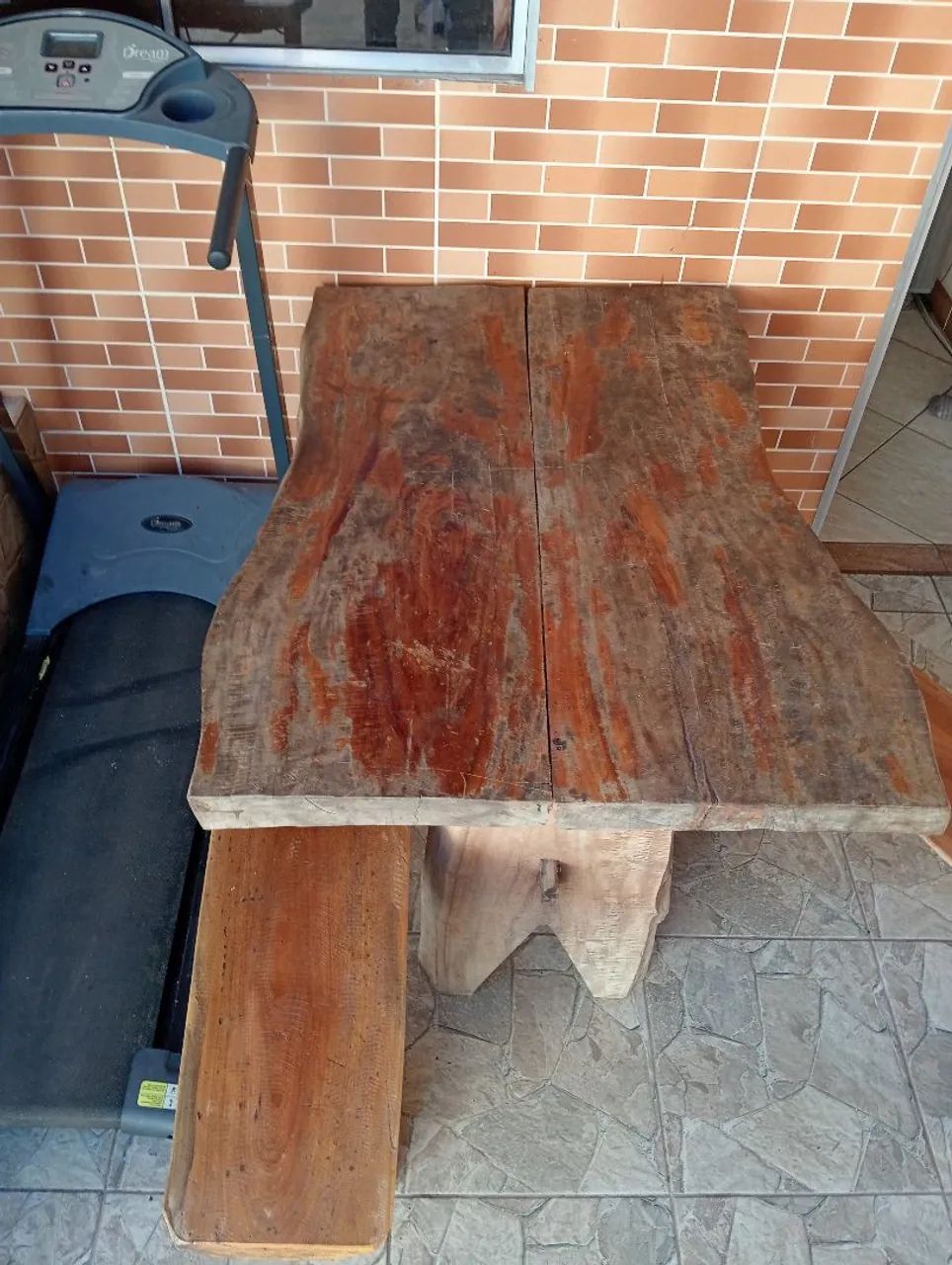 MESA RÚSTICA SEMI-NOVA. $950,00 ZAP * - Foto 3