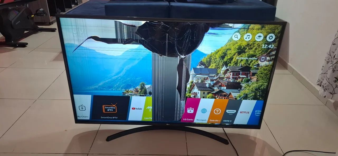 Tv tela quebrada LG 55 POLEGADAS - Foto 2
