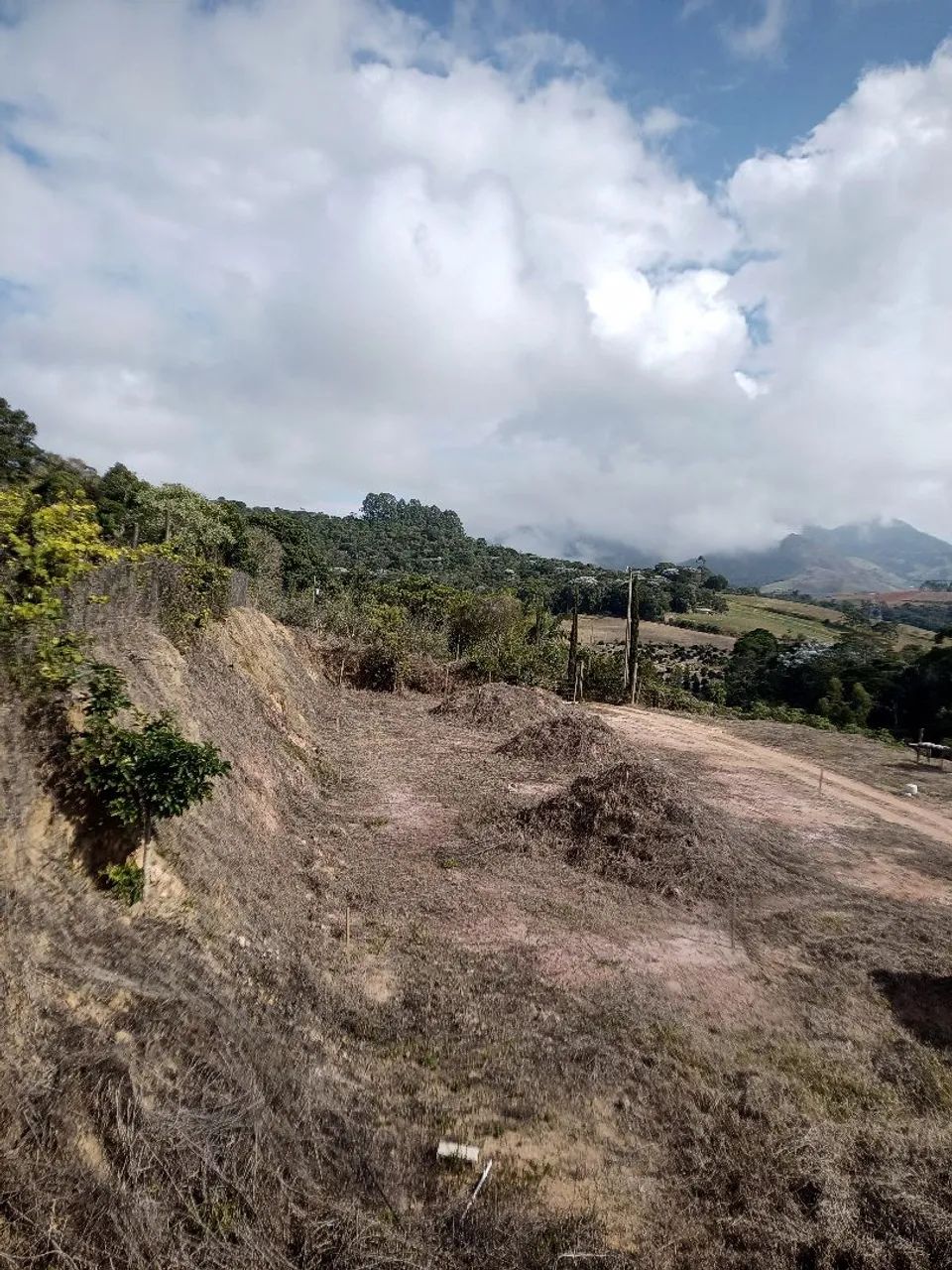 Lote próximo a pedra azul na roça 