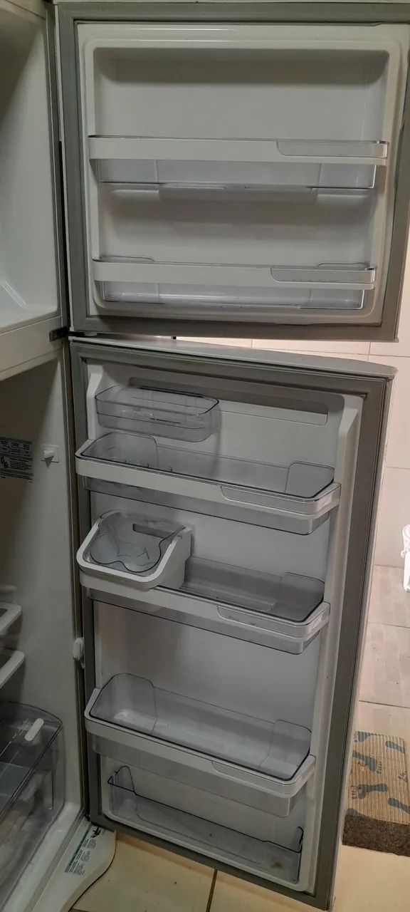 Geladeira Electrolux Semi-Nova - Foto 4