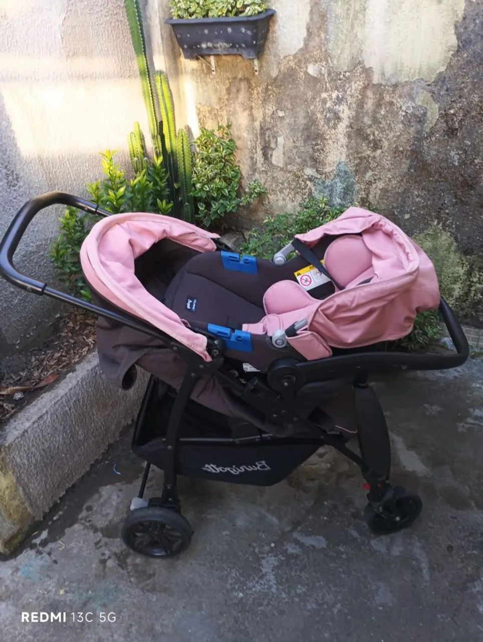 Carrinho + bebê conforto e cadeira de alimentação  - Foto 2