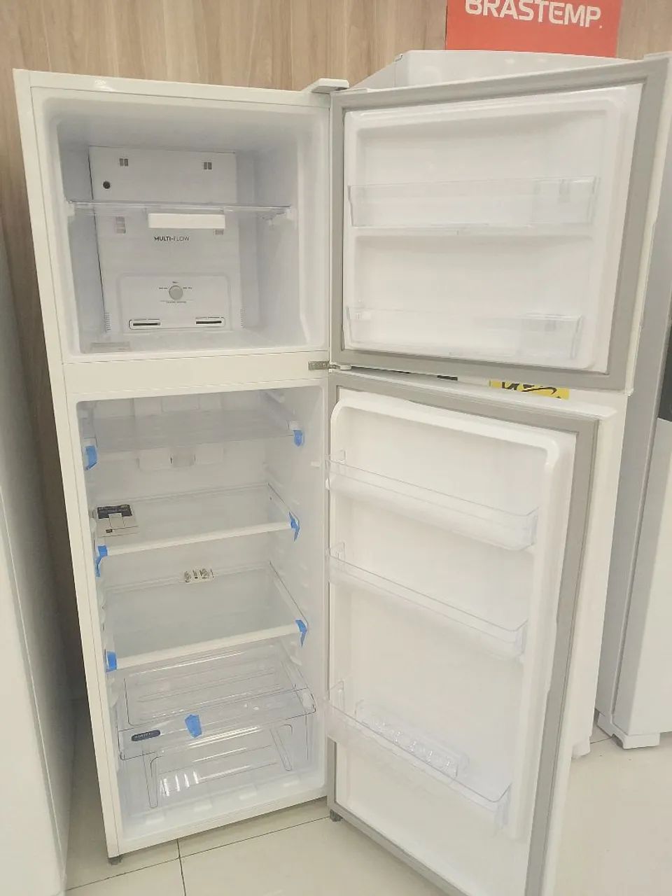 Geladeira 380L Eletrolux branca nova  - Foto 2