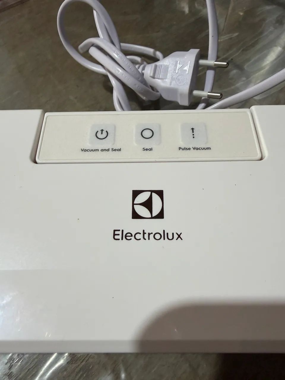 Seladora a Vácuo Portátil Electrolux 