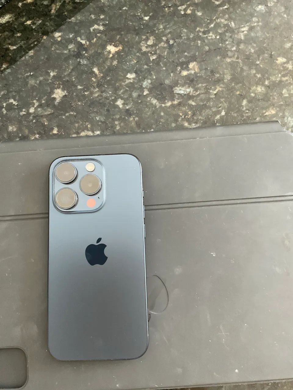 iPhone 15 pro azul - Foto 2