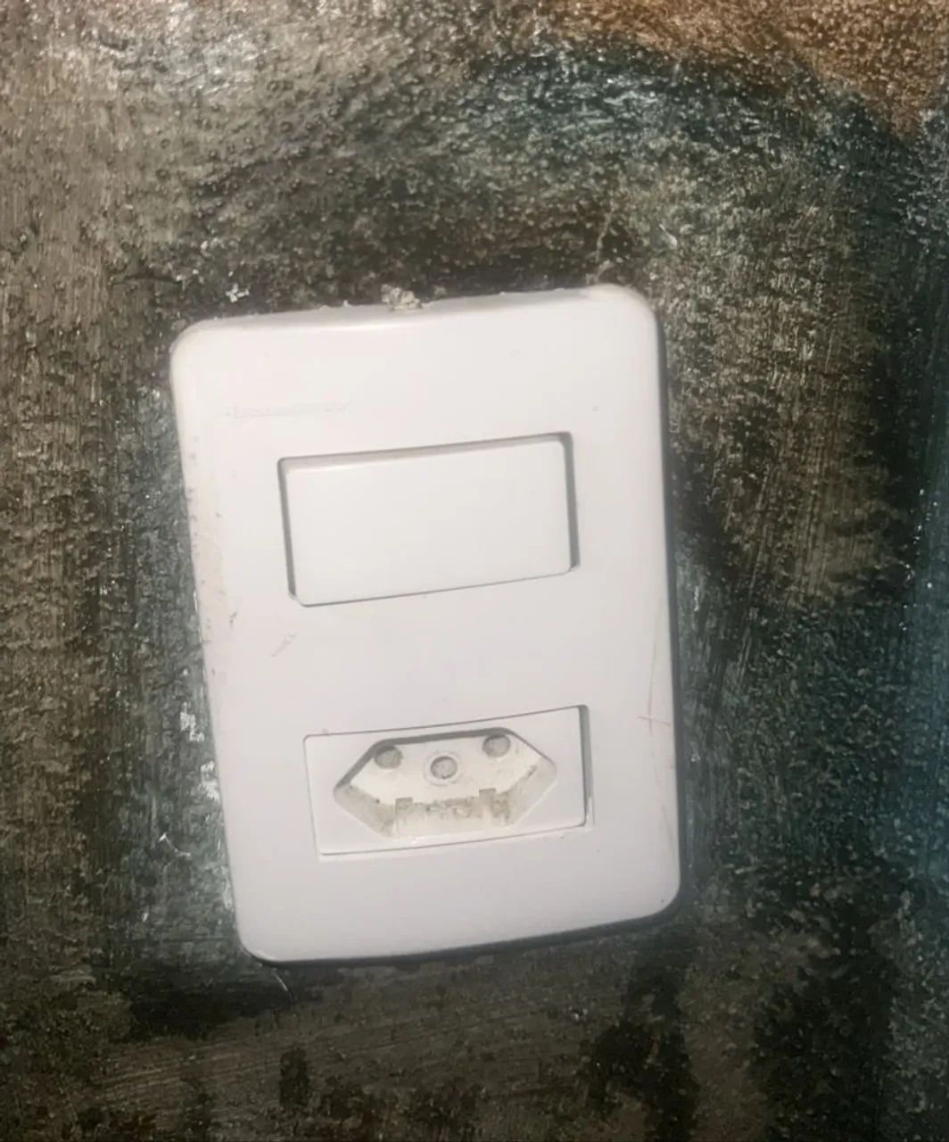 ? VINICIUS ELETRICISTA | SERVIÇOS ELÉTRICOS