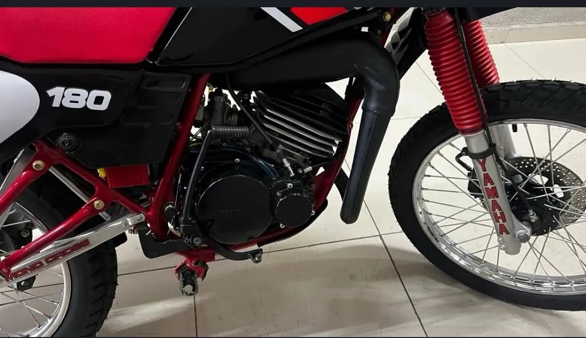 Moto Dt 180  - Foto 5