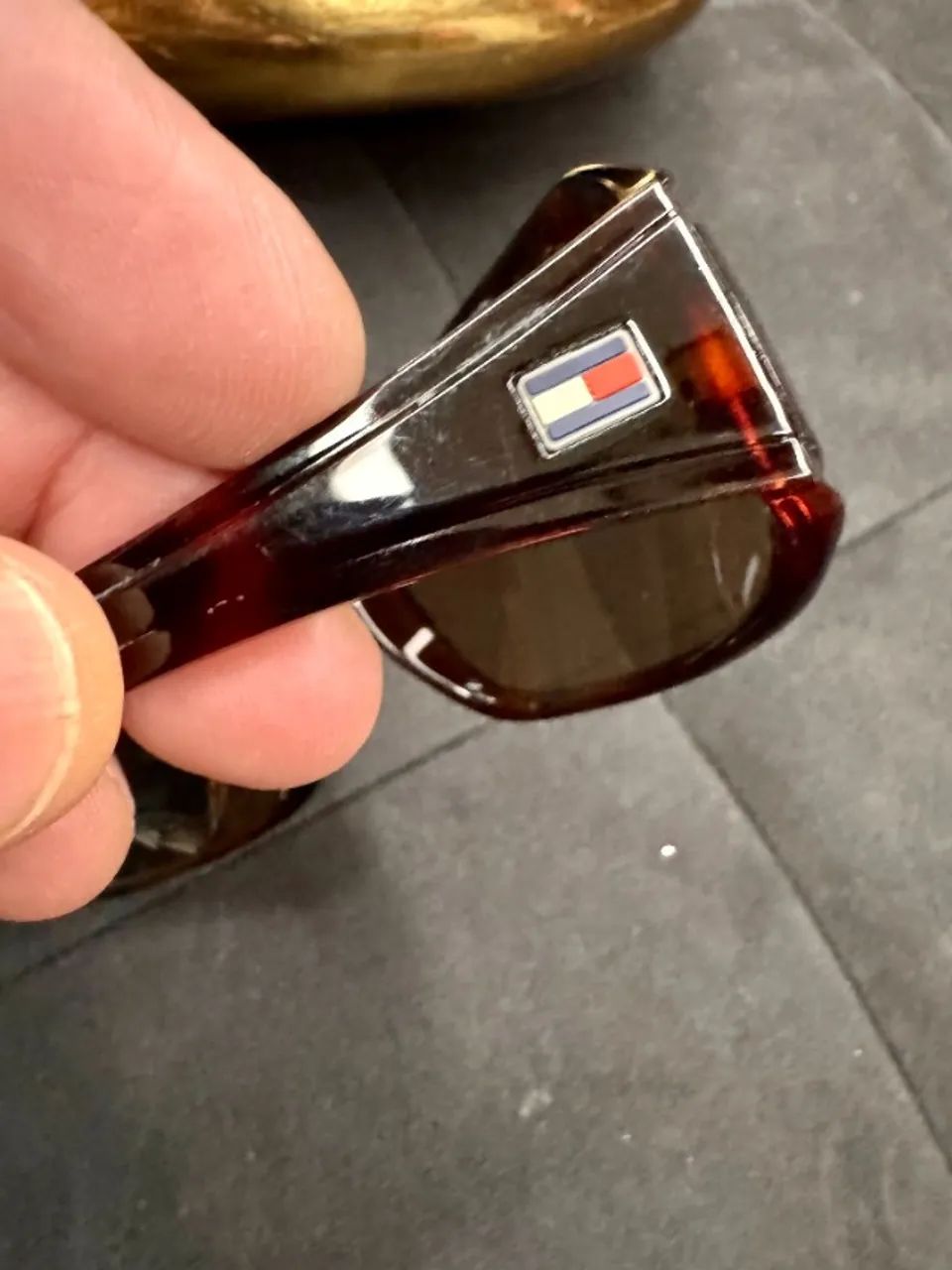 Óculos de Sol Feminino Tommy Hilfiger TH 9031 16-110 - Elegante e Sofisticado - Foto 3